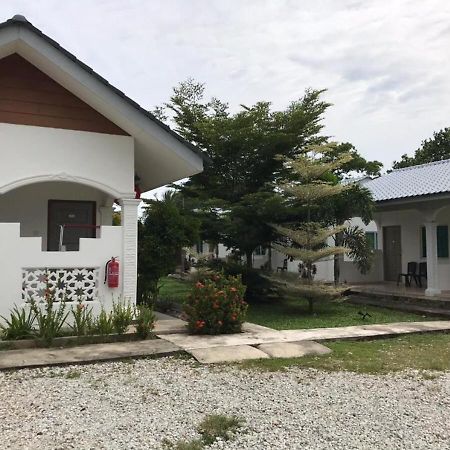 Alpha Motel Пантай-Сенанг Экстерьер фото
