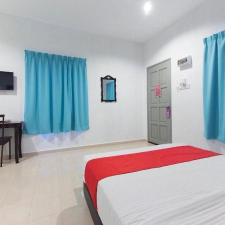 Alpha Motel Пантай-Сенанг Экстерьер фото